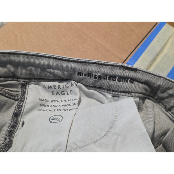 American Eagle Hi-Rise Jegging Womens Size 16 Short Gray Distressed Ripped - Picture 8 of 9